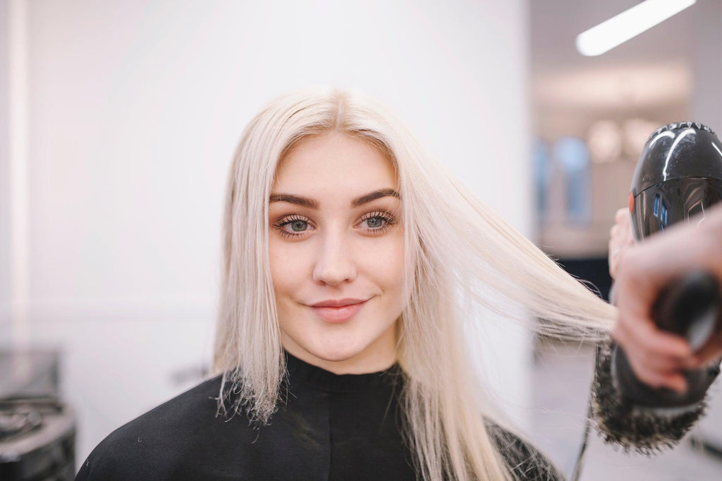 DECOLORACIÓN EN EXTENSIONES DE CABELLO