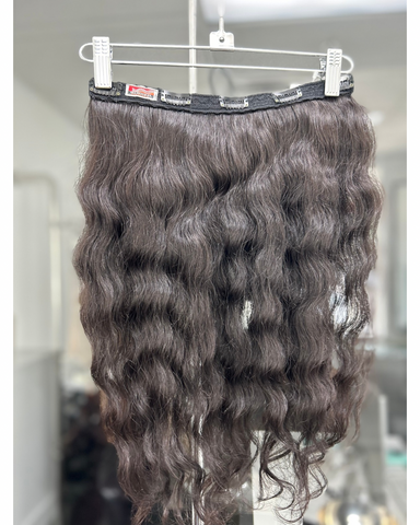 Natural B. Wavy Clip-In